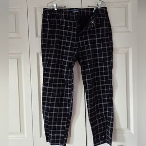 Old Navy Size 16 Midrise Black/white Dress Pants.